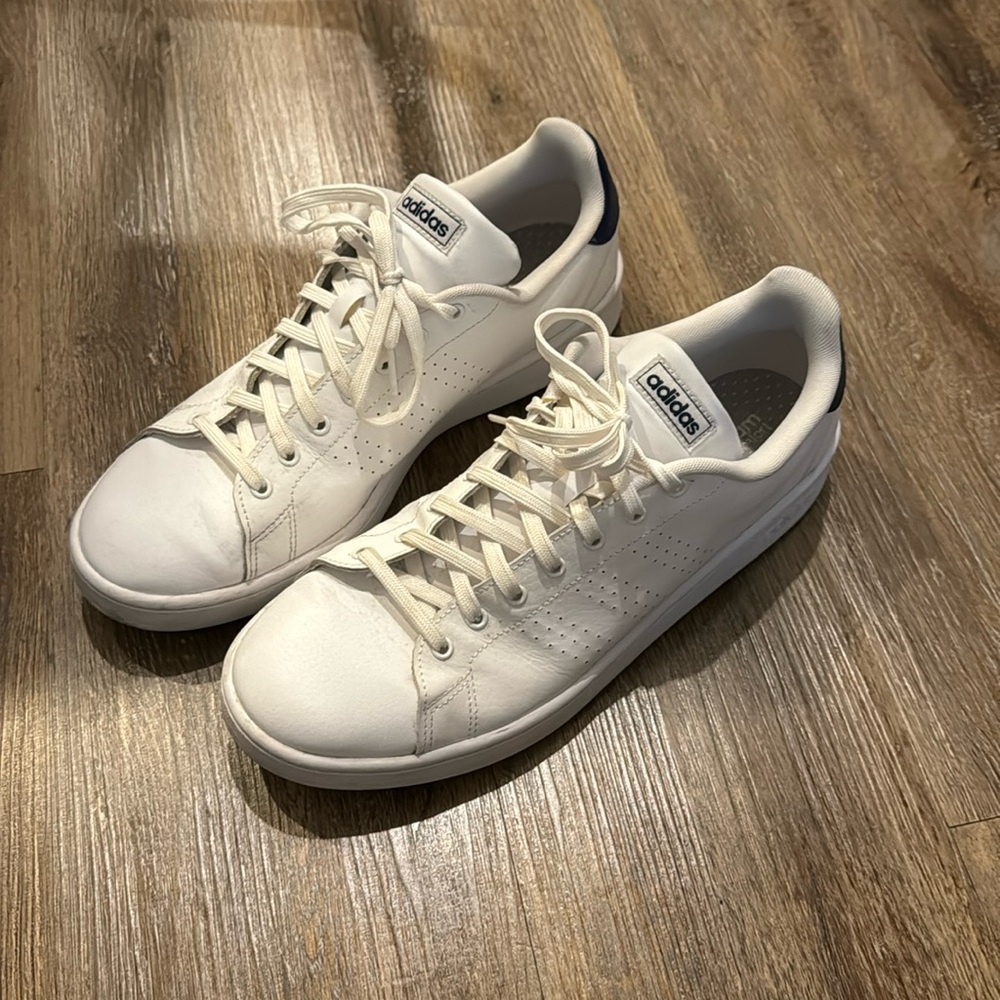 Adidas Sneakers